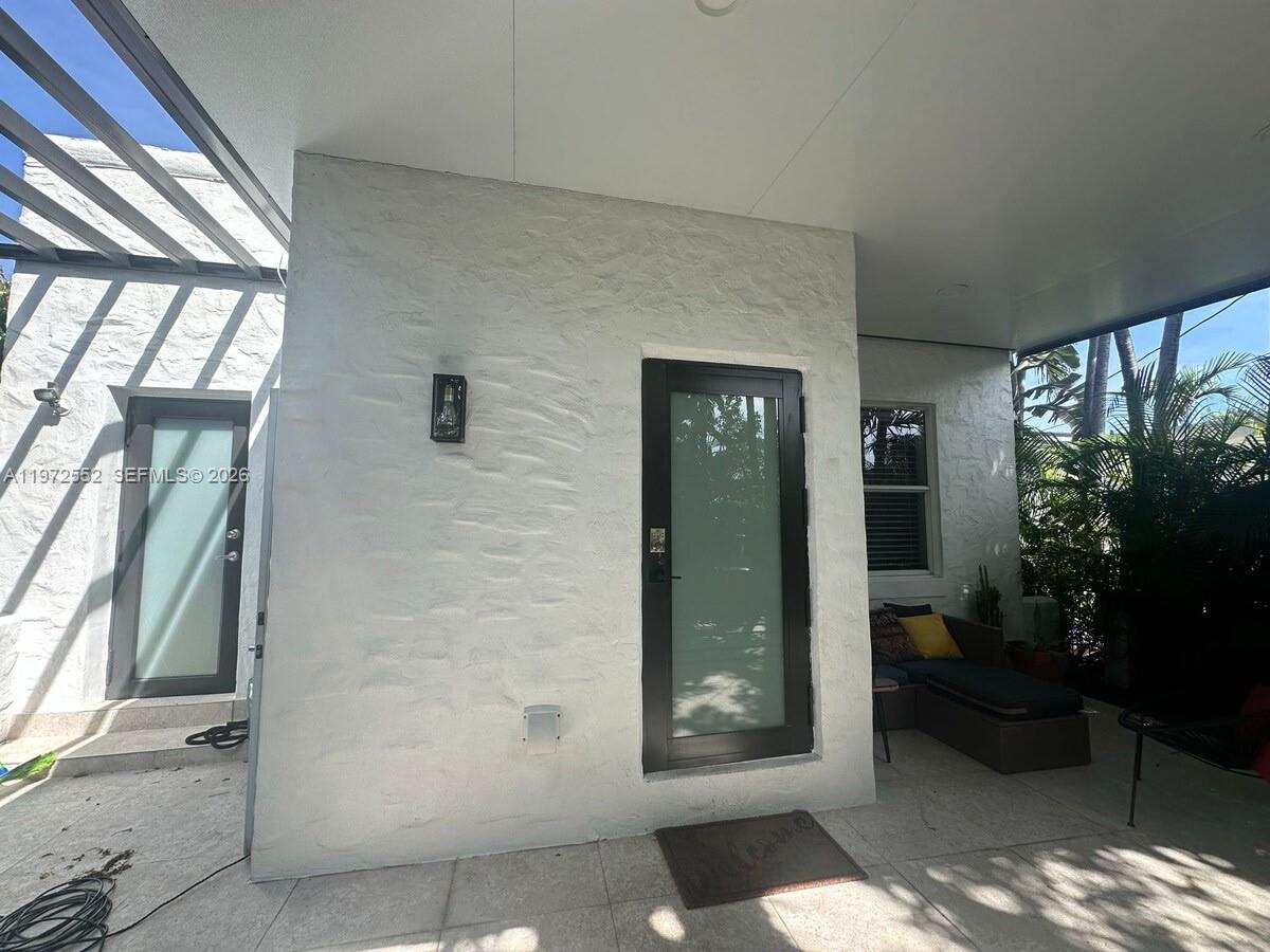 TAMIAMI HIGHLANDS - Residential