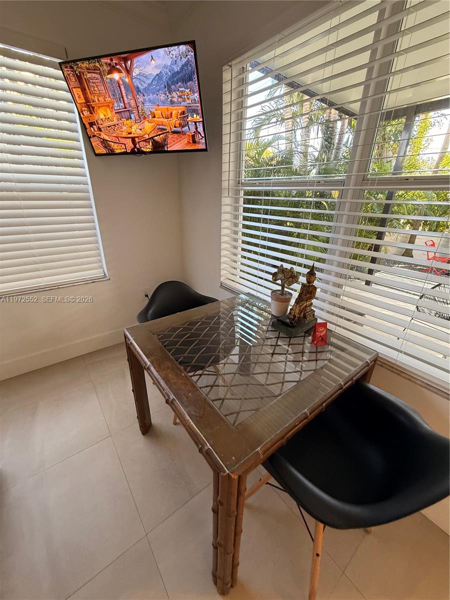 TAMIAMI HIGHLANDS - Residential