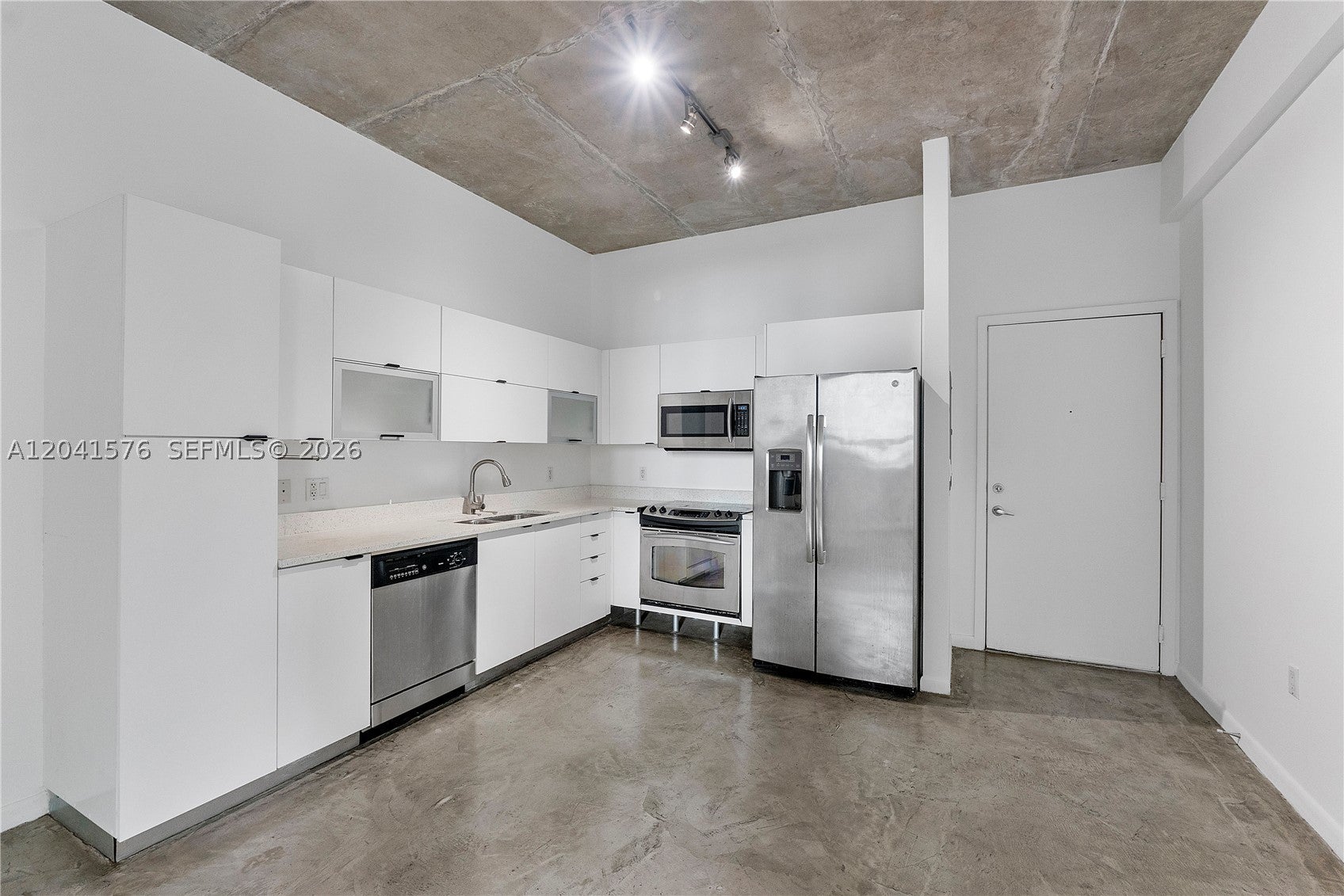 234 NE 3rd St 1404