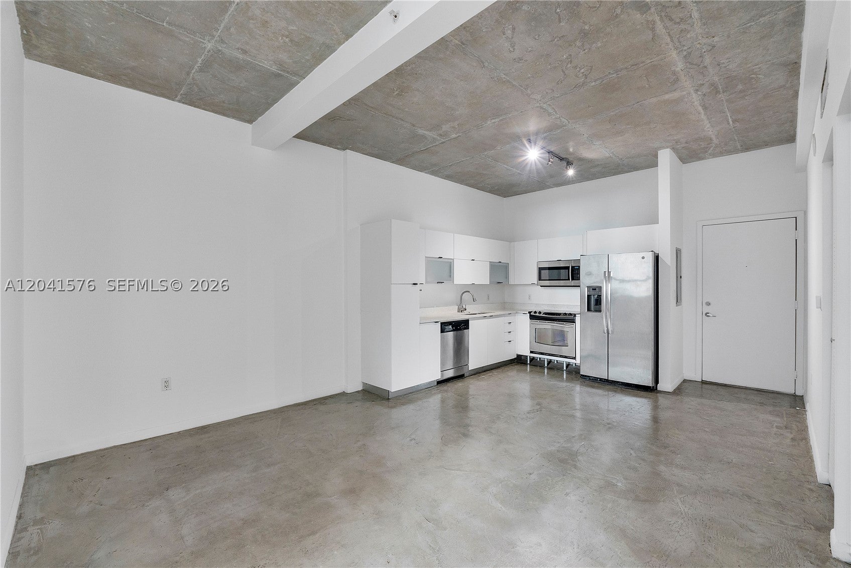 234 NE 3rd St 1404