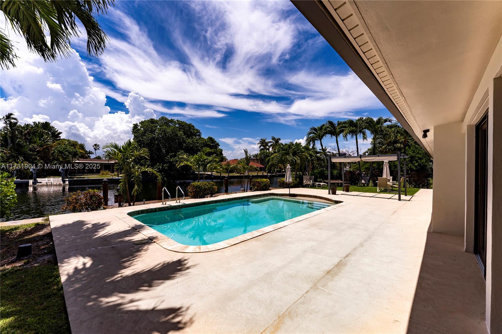 GOLDEN ISLES SEC - Residential Lease