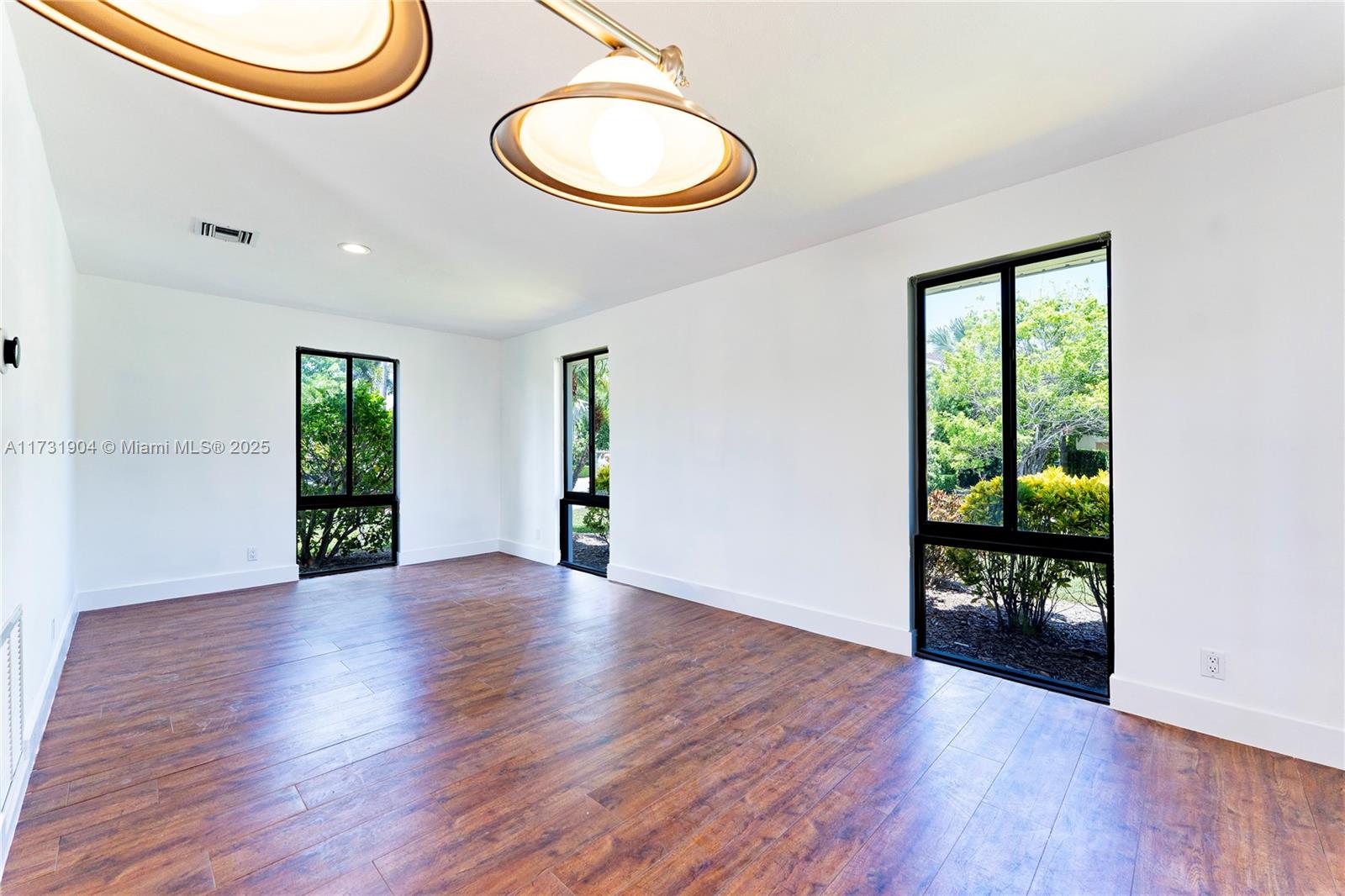 GOLDEN ISLES SEC - Residential Lease