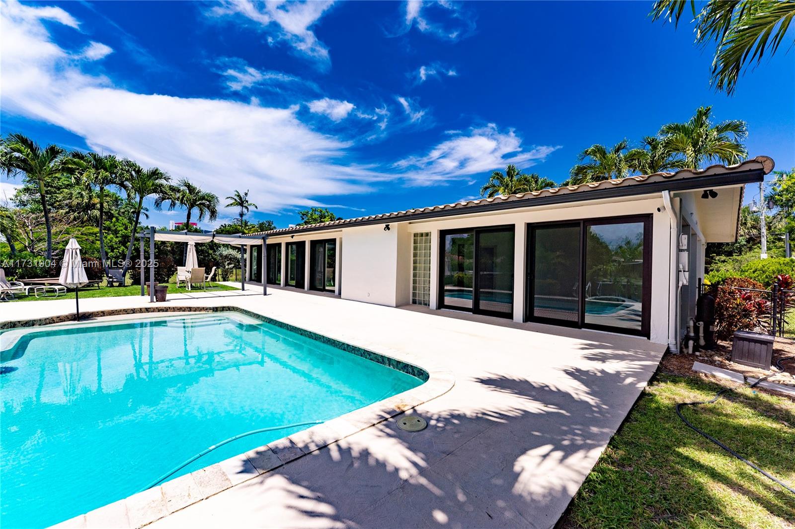 GOLDEN ISLES SEC - Residential Lease