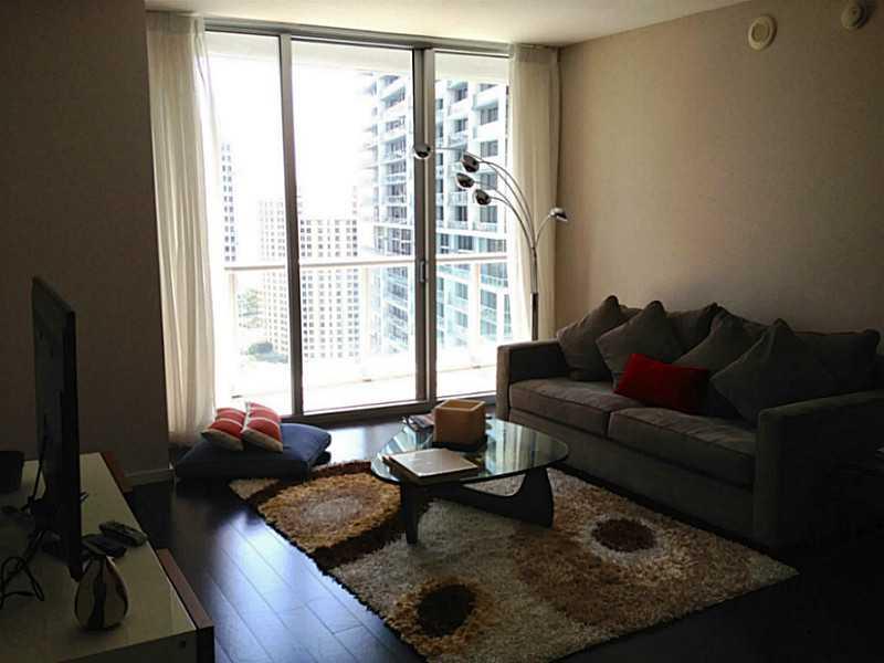 Tastefully decorated 1 bedroom 1 Bath with washer/dryer in the unit. Simply just bring your toothbrush and enjoy all that the Icon Viceroy has to offer. Very large with breathtaking views to the East overlooking the pool without street noise. Wifi an d cable included. Parking included for longer term rentals. Available 15 April. Please text me your information and when you would like to see the apartment. Rate higher for shorter term rentals.