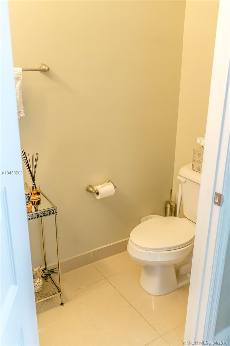 CHAMPION LAKES - Residential Lease