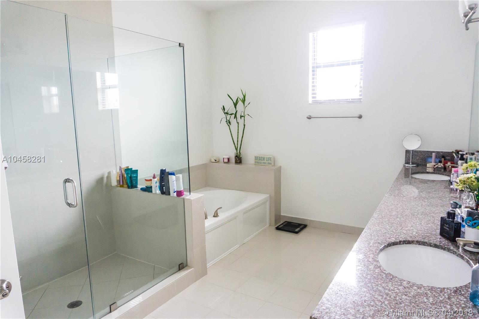 CHAMPION LAKES - Residential Lease