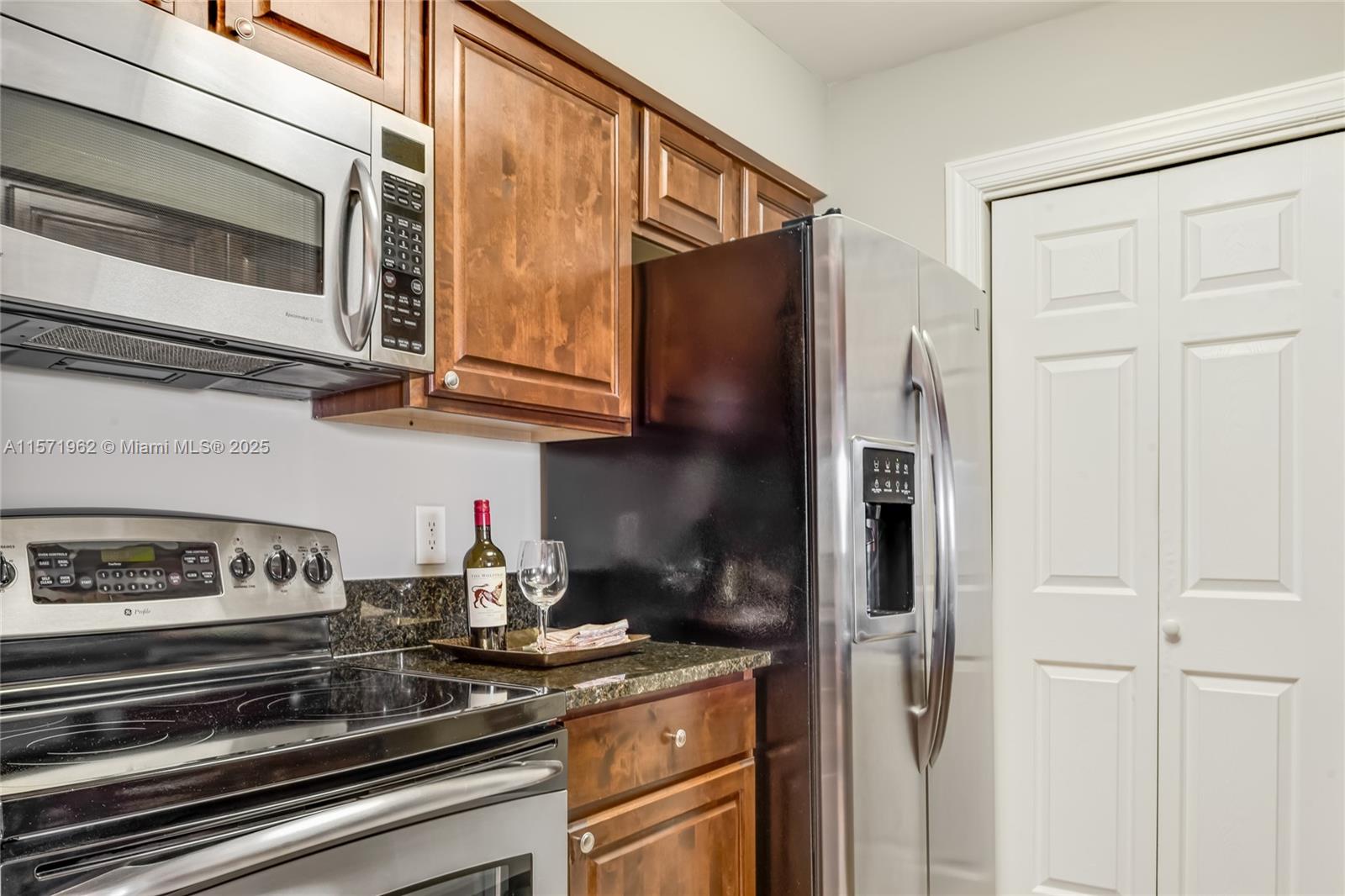 Mizner Court - Residential Lease