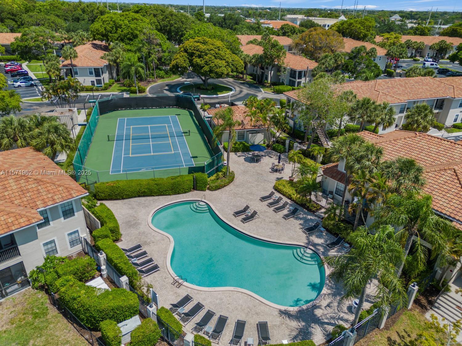 Mizner Court - Residential Lease