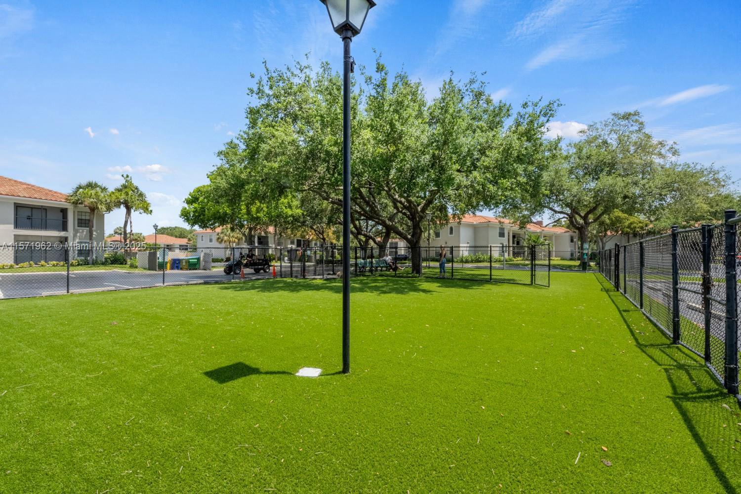 Mizner Court - Residential Lease