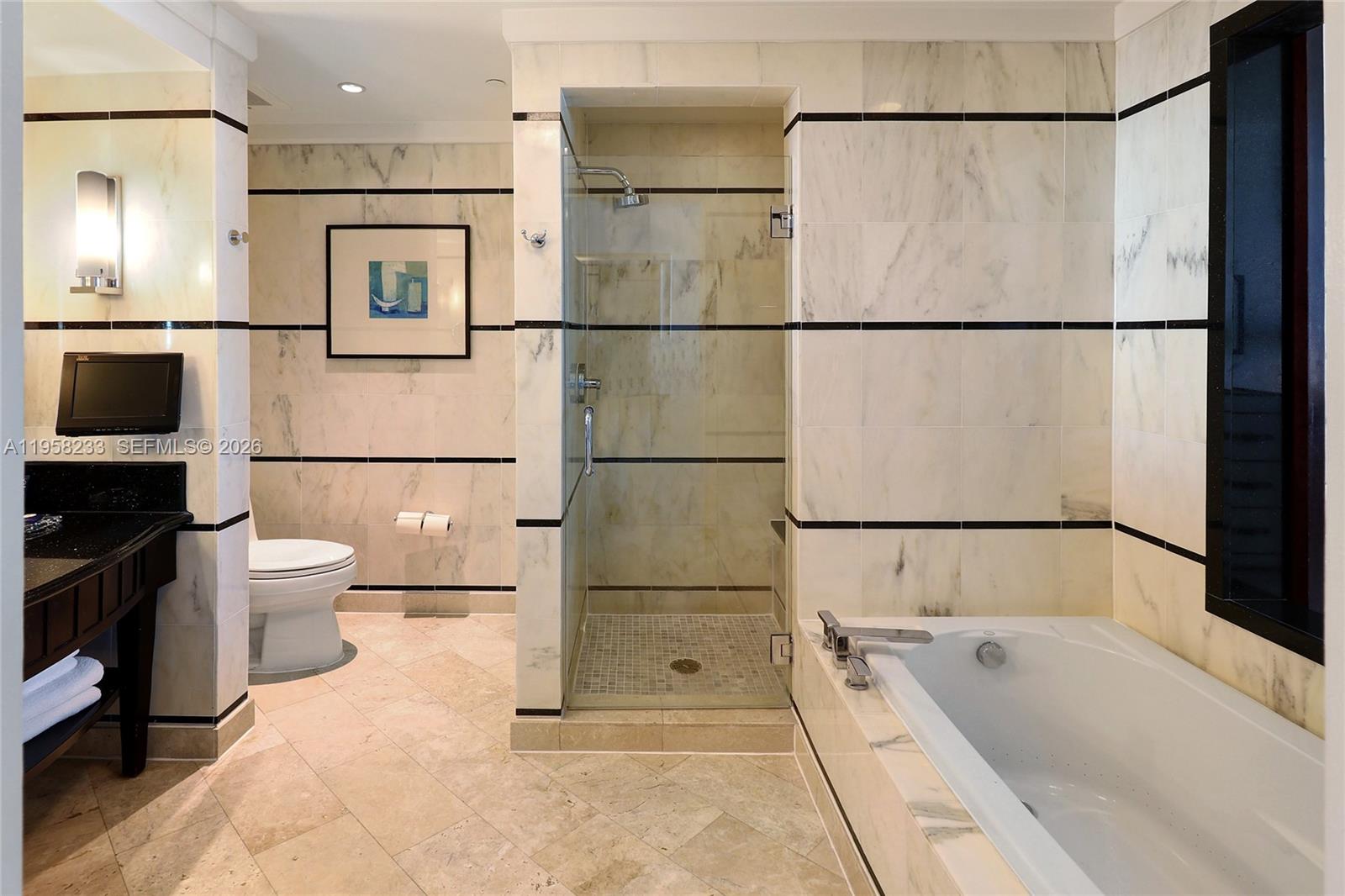 FONTAINEBLEAU III OCEAN C - Residential