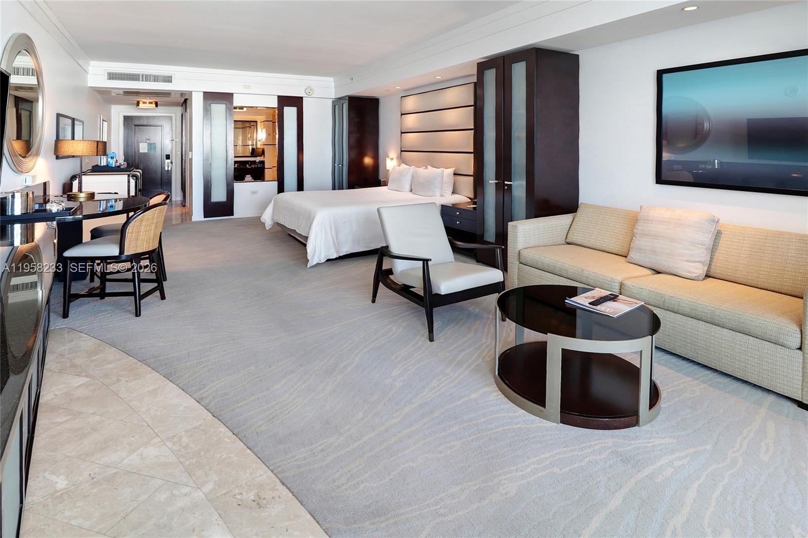 FONTAINEBLEAU III OCEAN C - Residential