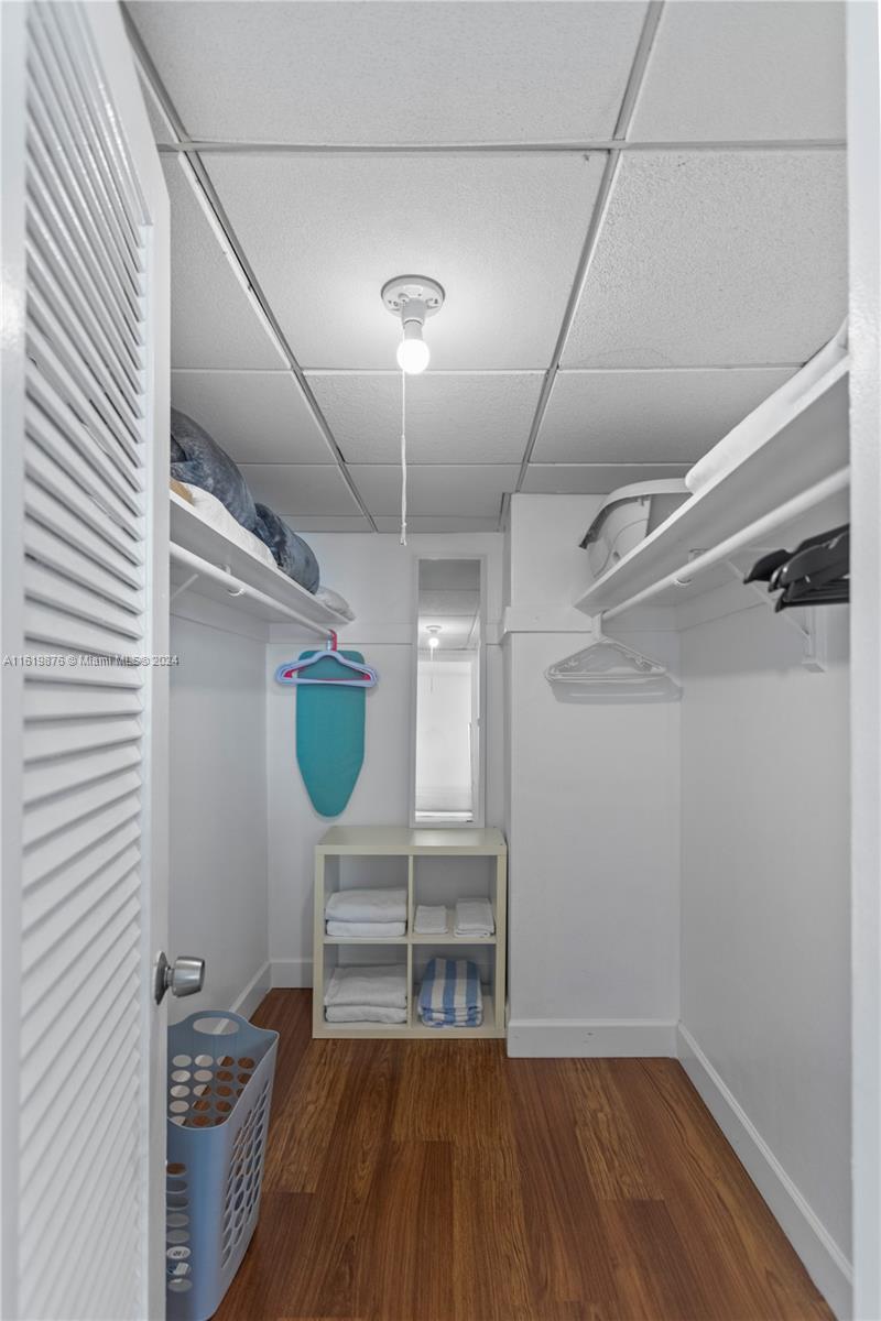 Tides Hollywood Beach - Residential