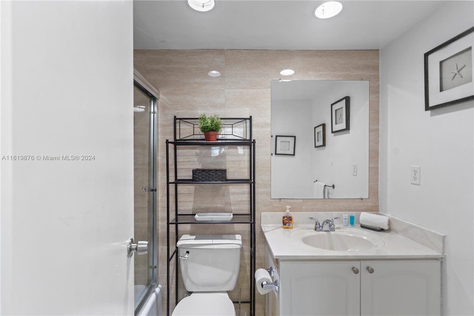 Tides Hollywood Beach - Residential