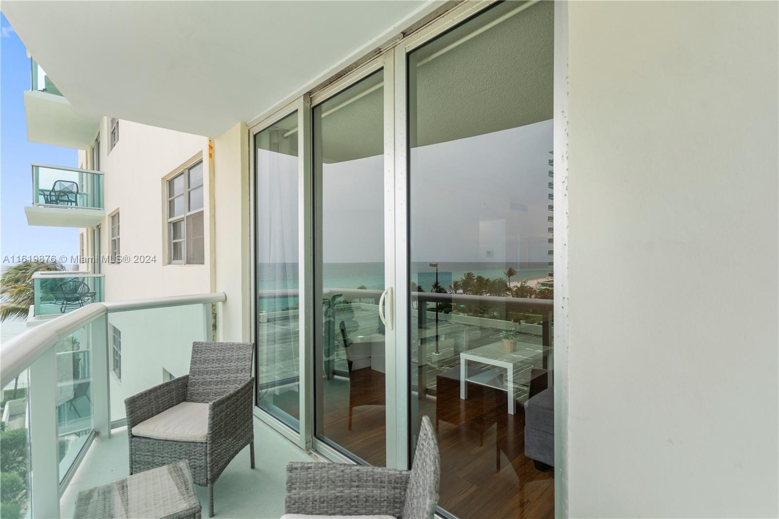 Tides Hollywood Beach - Residential
