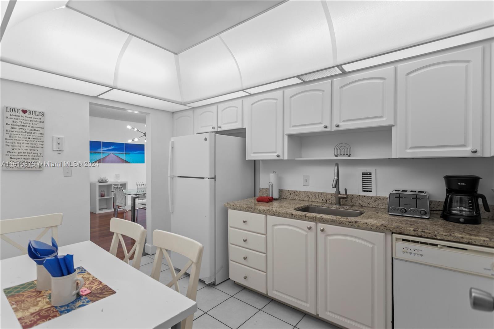 Tides Hollywood Beach - Residential