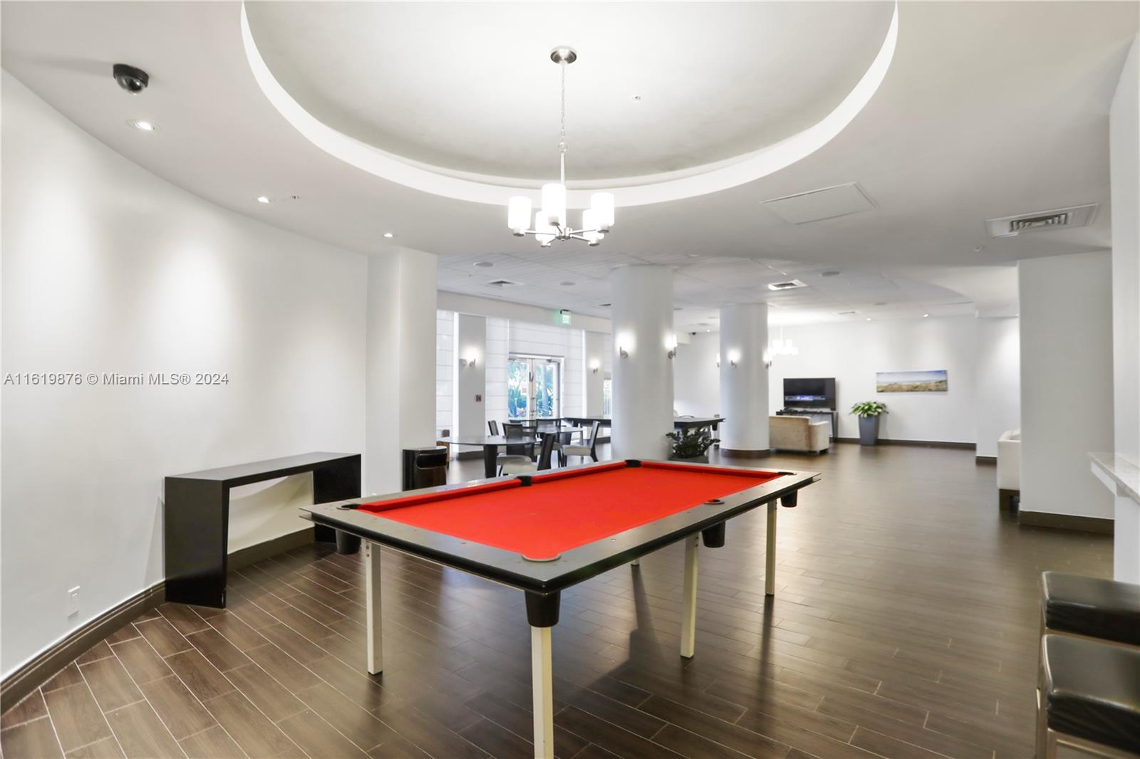 Tides Hollywood Beach - Residential