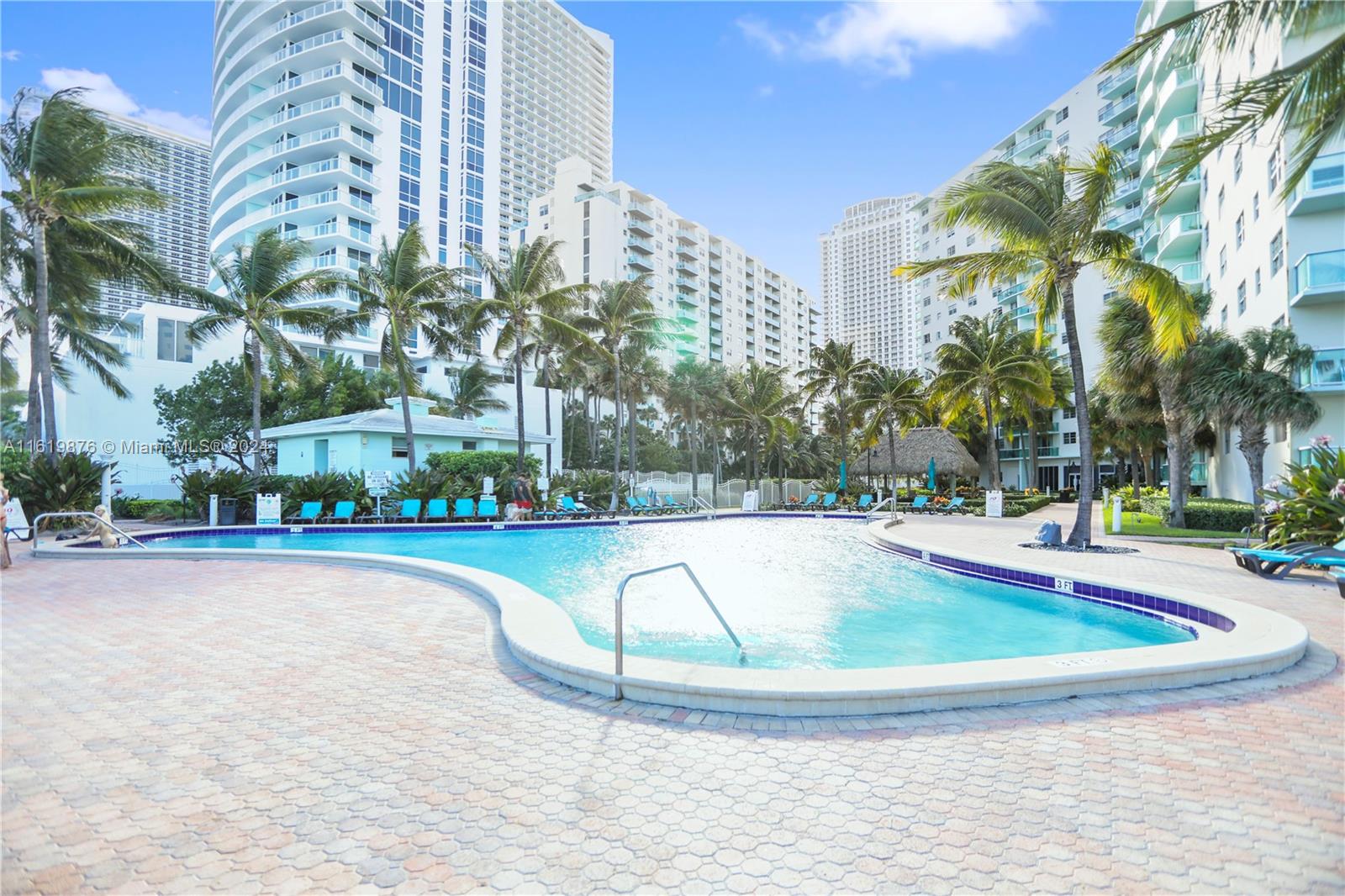 Tides Hollywood Beach - Residential