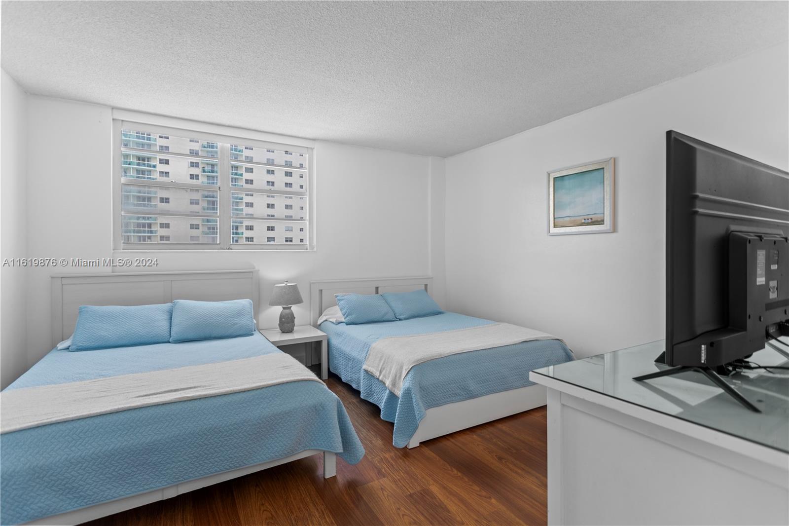 Tides Hollywood Beach - Residential