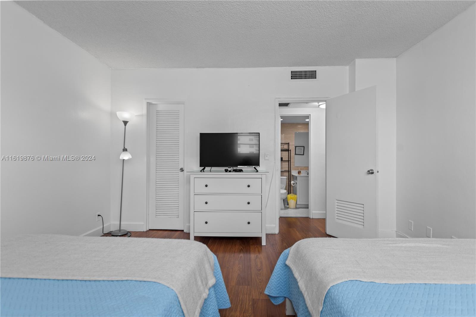 Tides Hollywood Beach - Residential