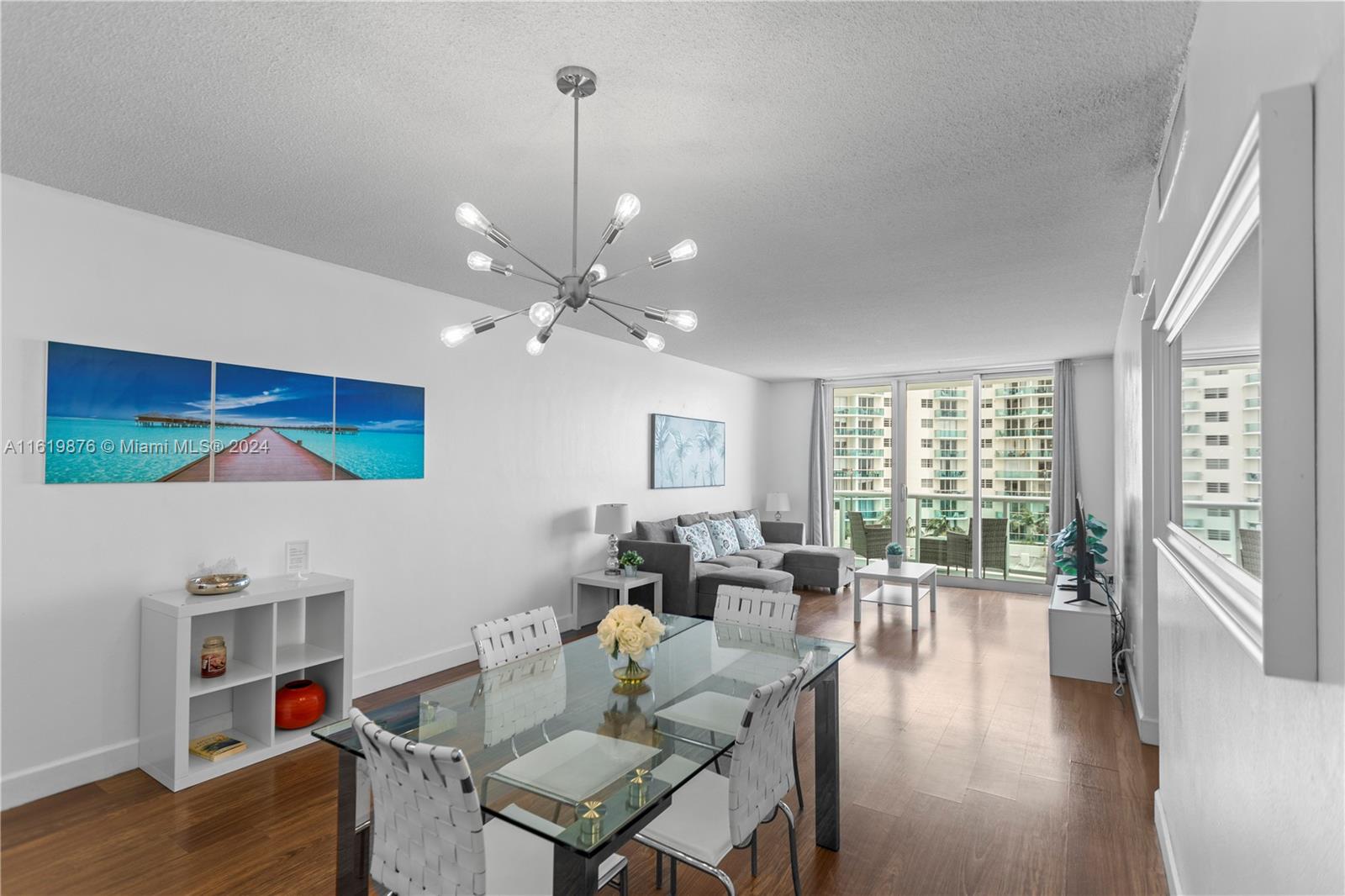Tides Hollywood Beach - Residential