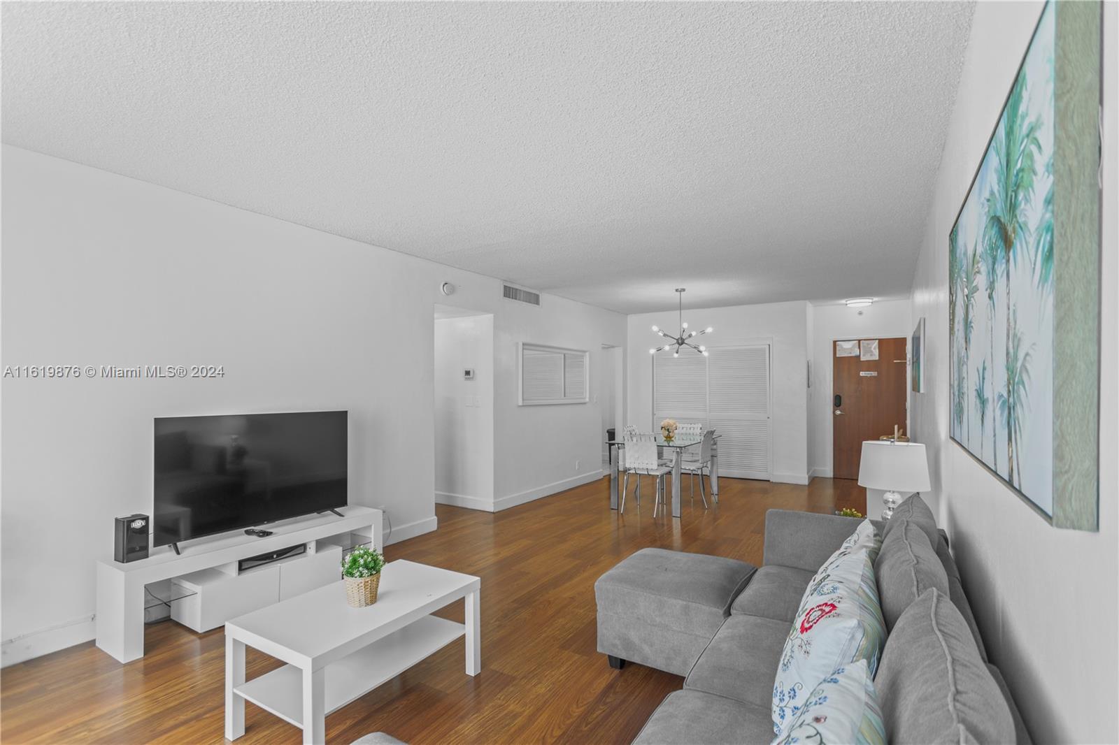 Tides Hollywood Beach - Residential