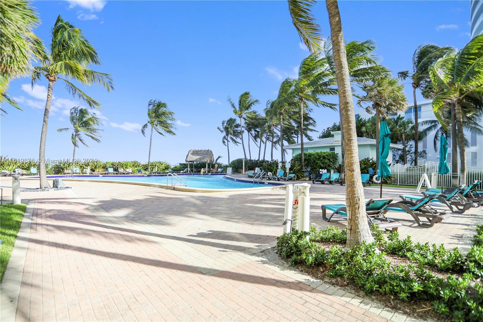 Tides Hollywood Beach - Residential