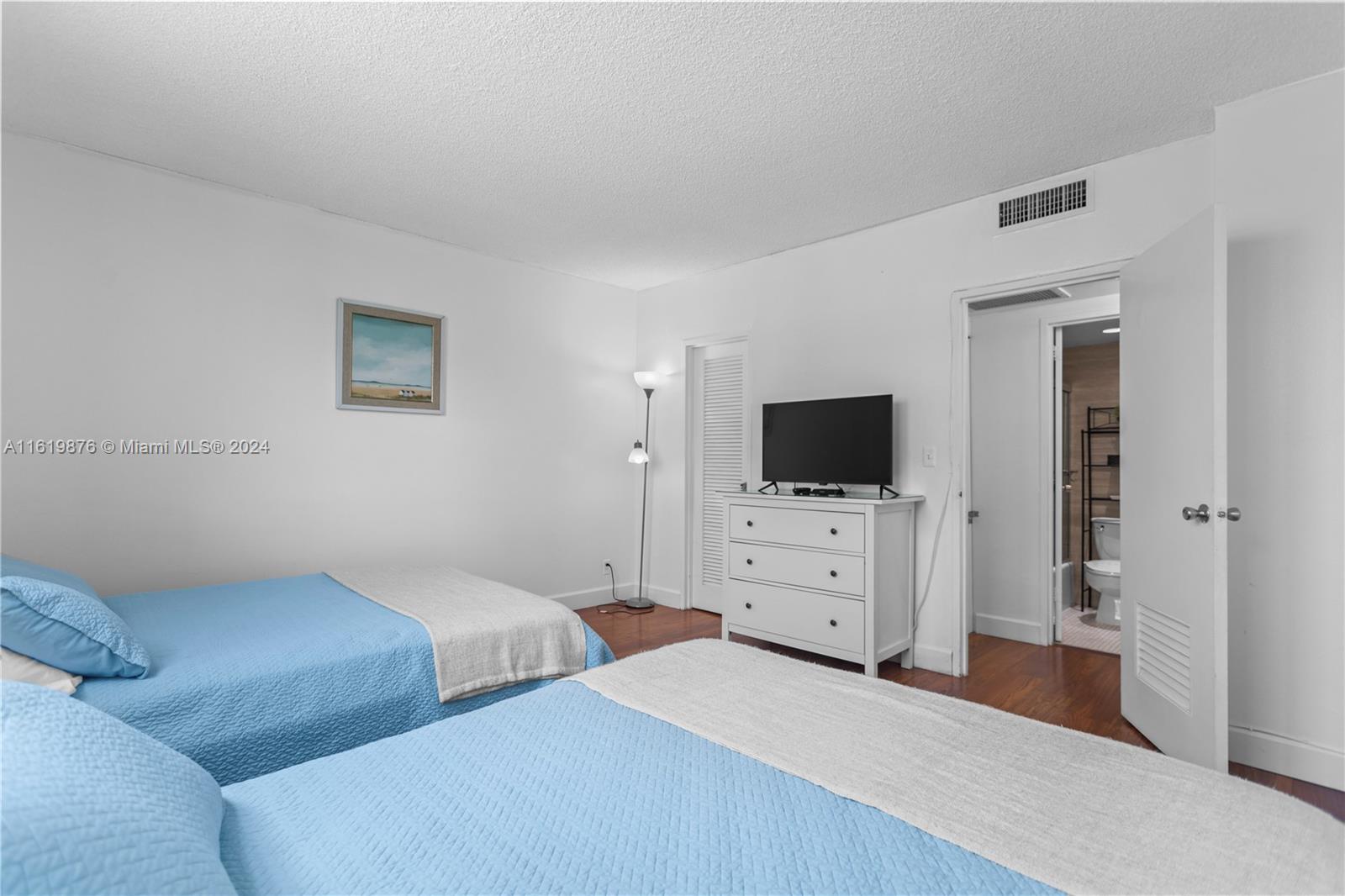 Tides Hollywood Beach - Residential