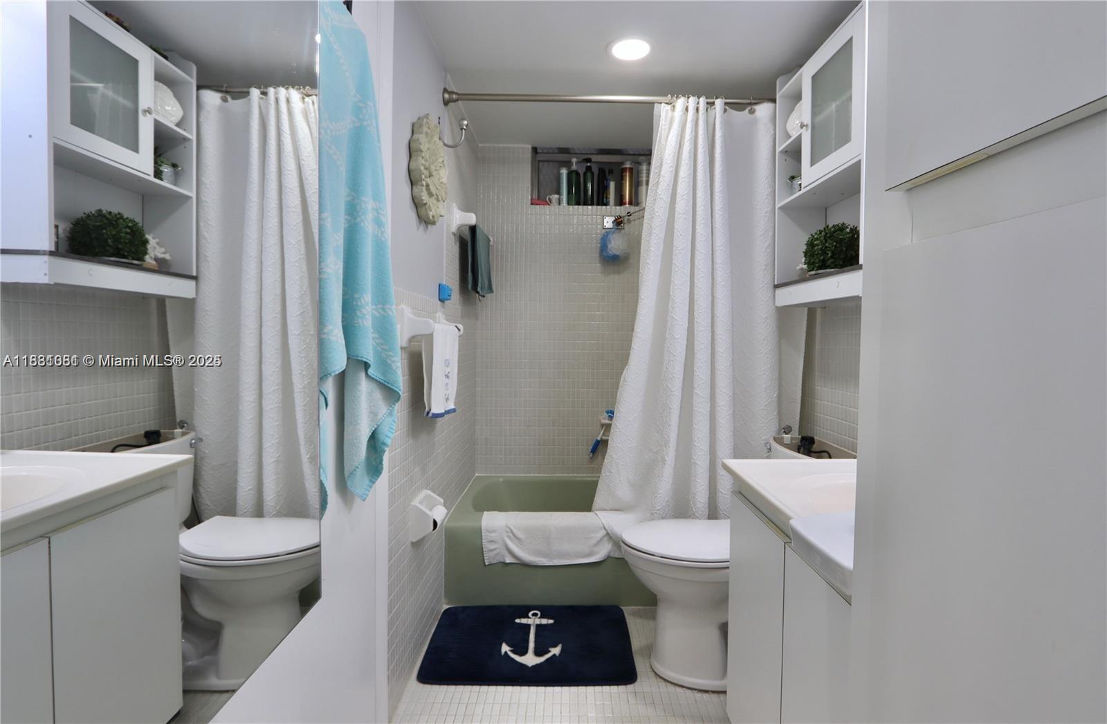 POINT EAST SEC 4 CONDO - Residential