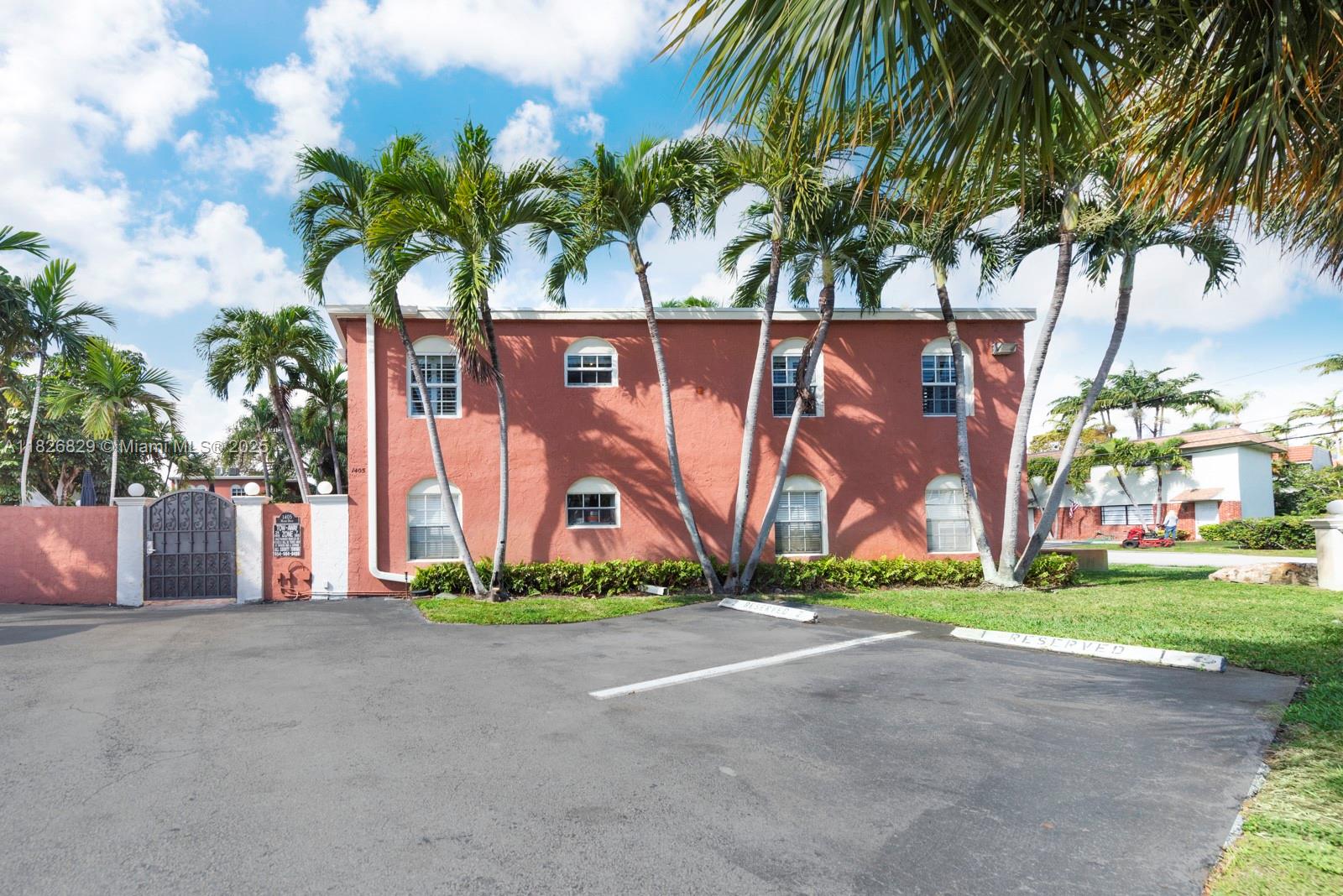 1405 Miami Rd 20