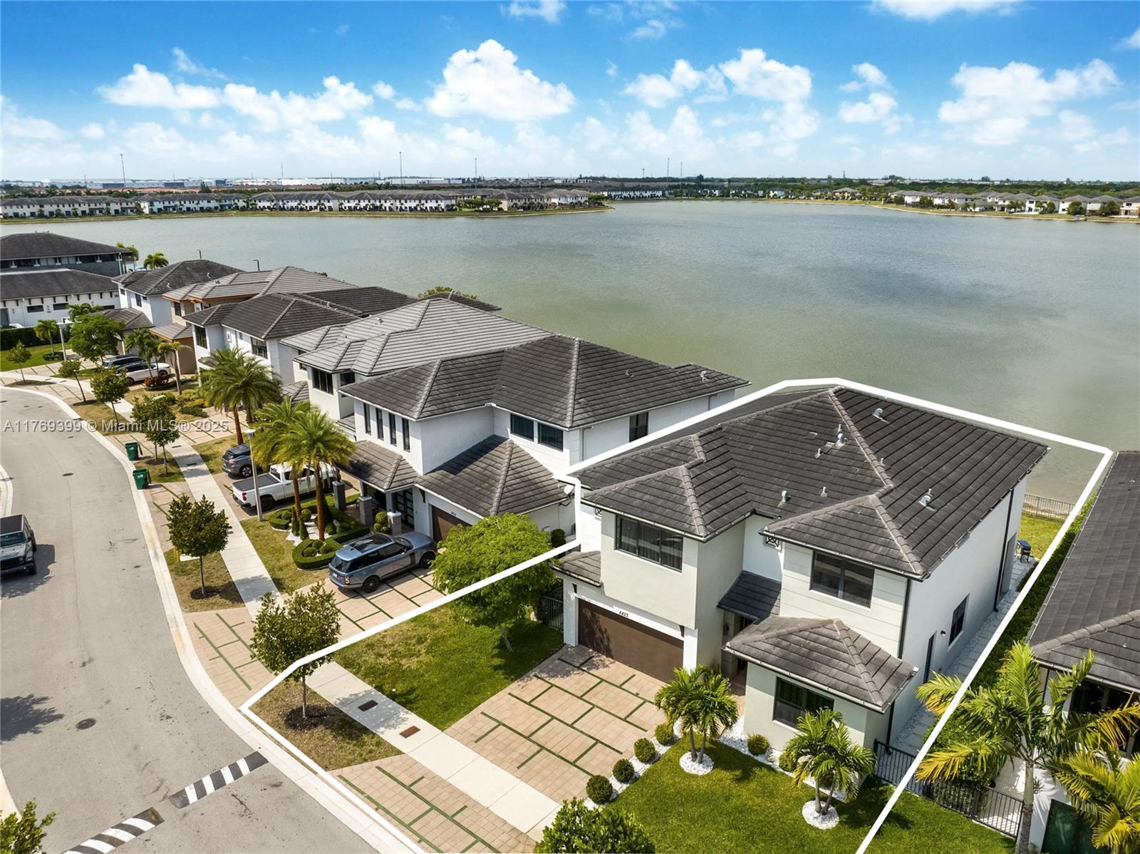 8823 NW 155th Ter