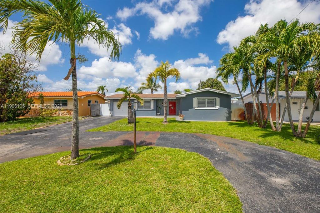 Photo of 8461 NW 16th St #8461, Pembroke Pines, FL 33024 (MLS # A11996105)