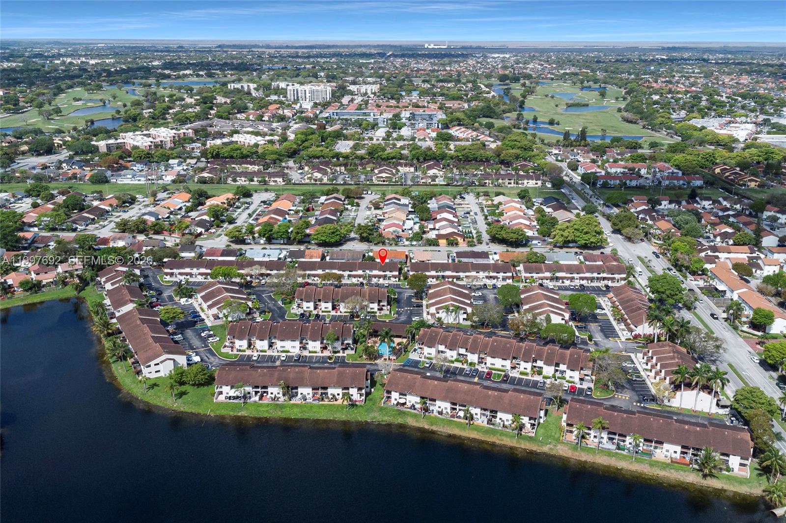 KENDALL LKS E LAKEVIEW TH - Residential