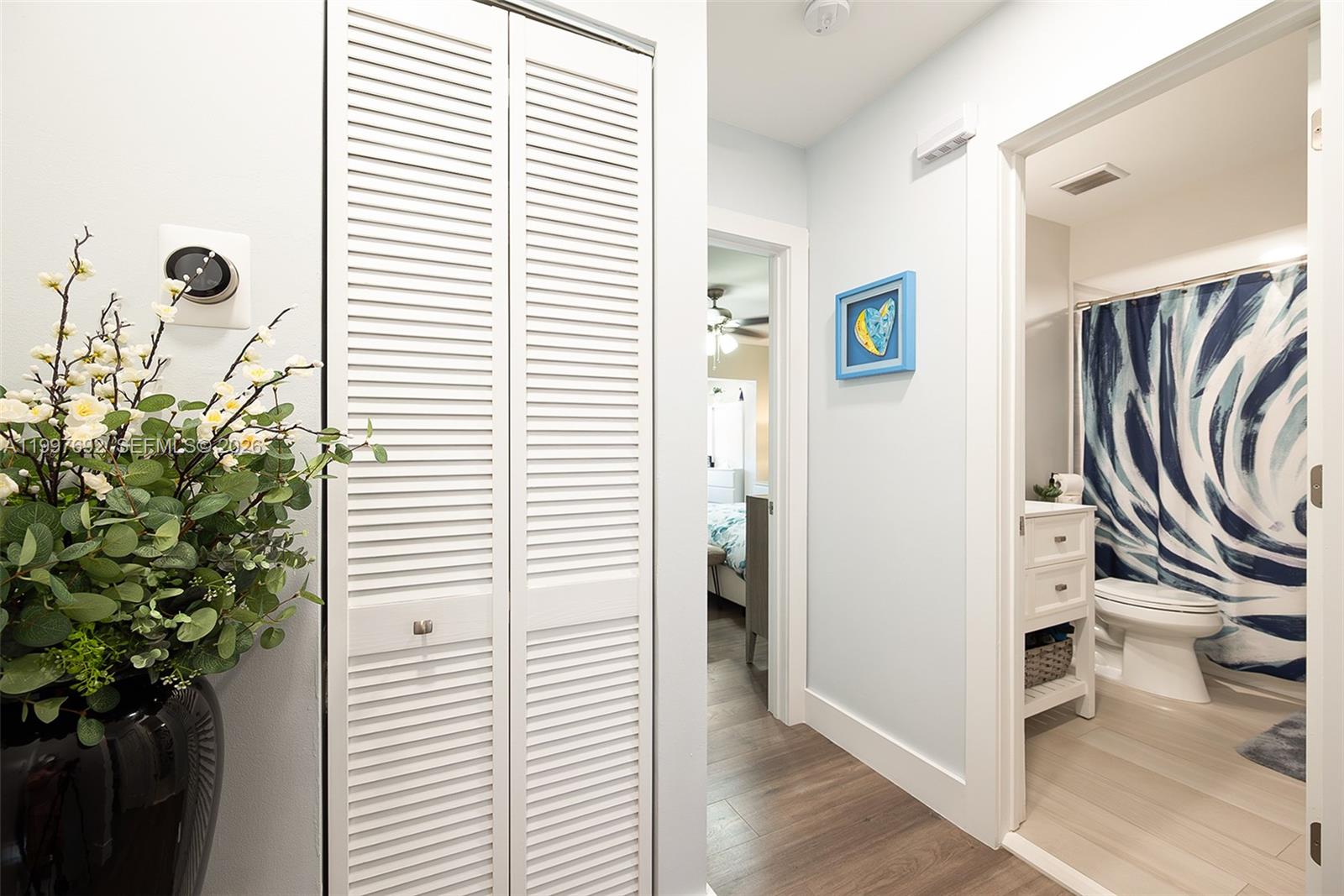 KENDALL LKS E LAKEVIEW TH - Residential