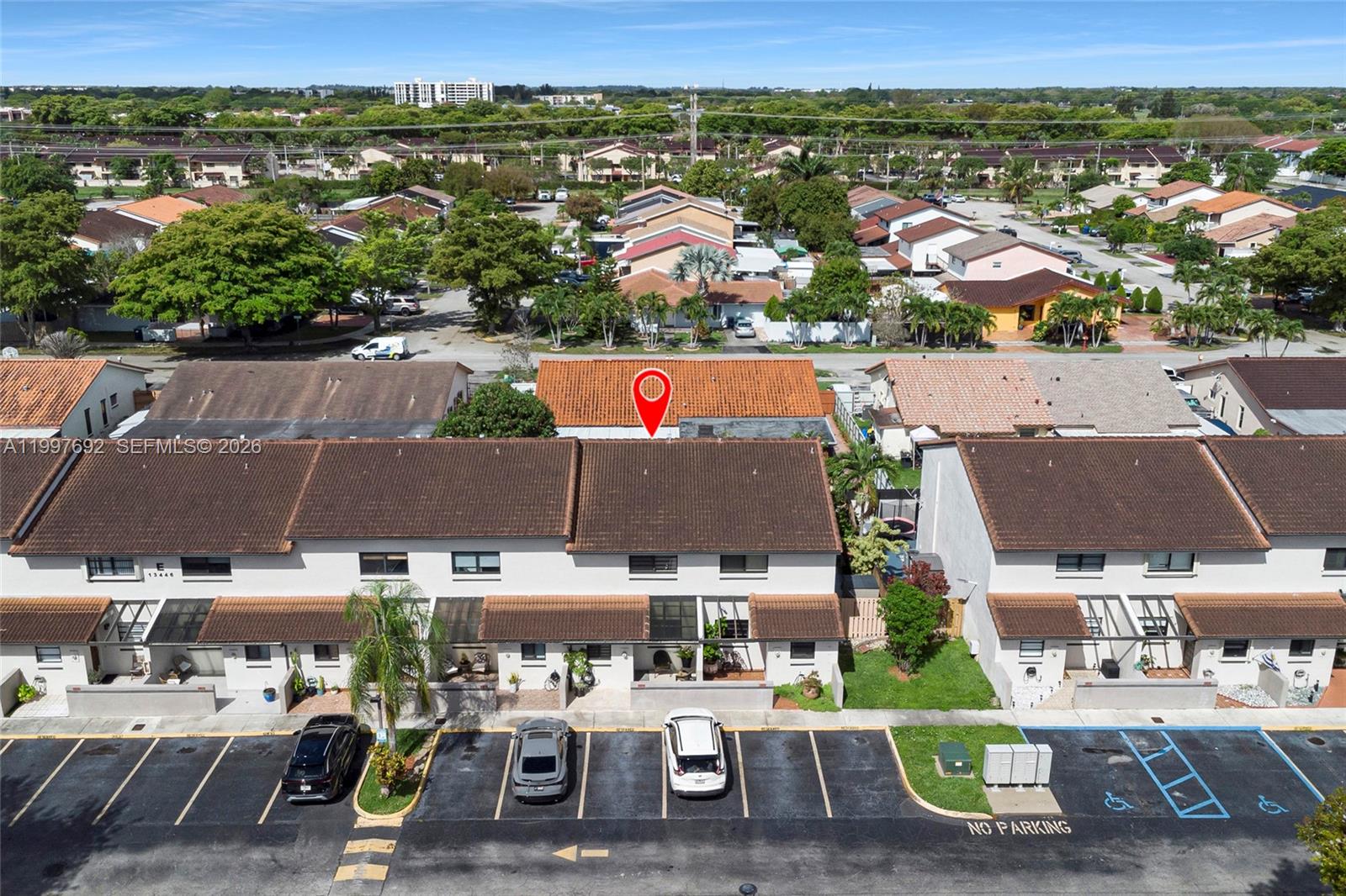 KENDALL LKS E LAKEVIEW TH - Residential