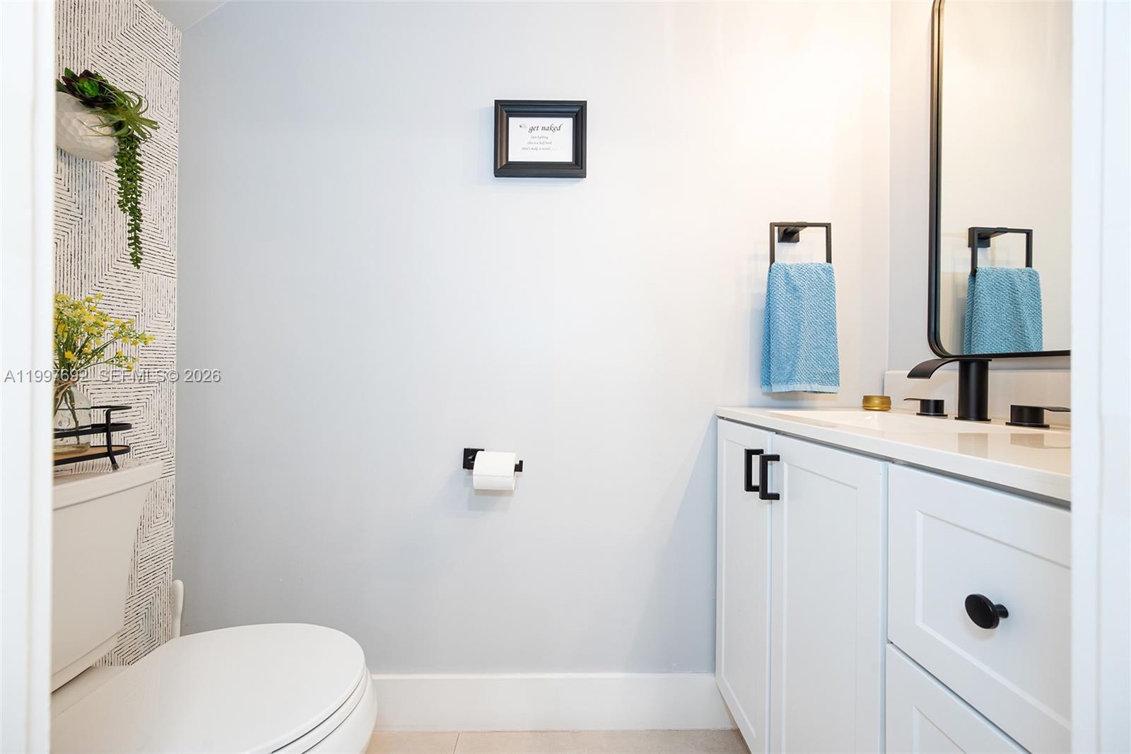 KENDALL LKS E LAKEVIEW TH - Residential