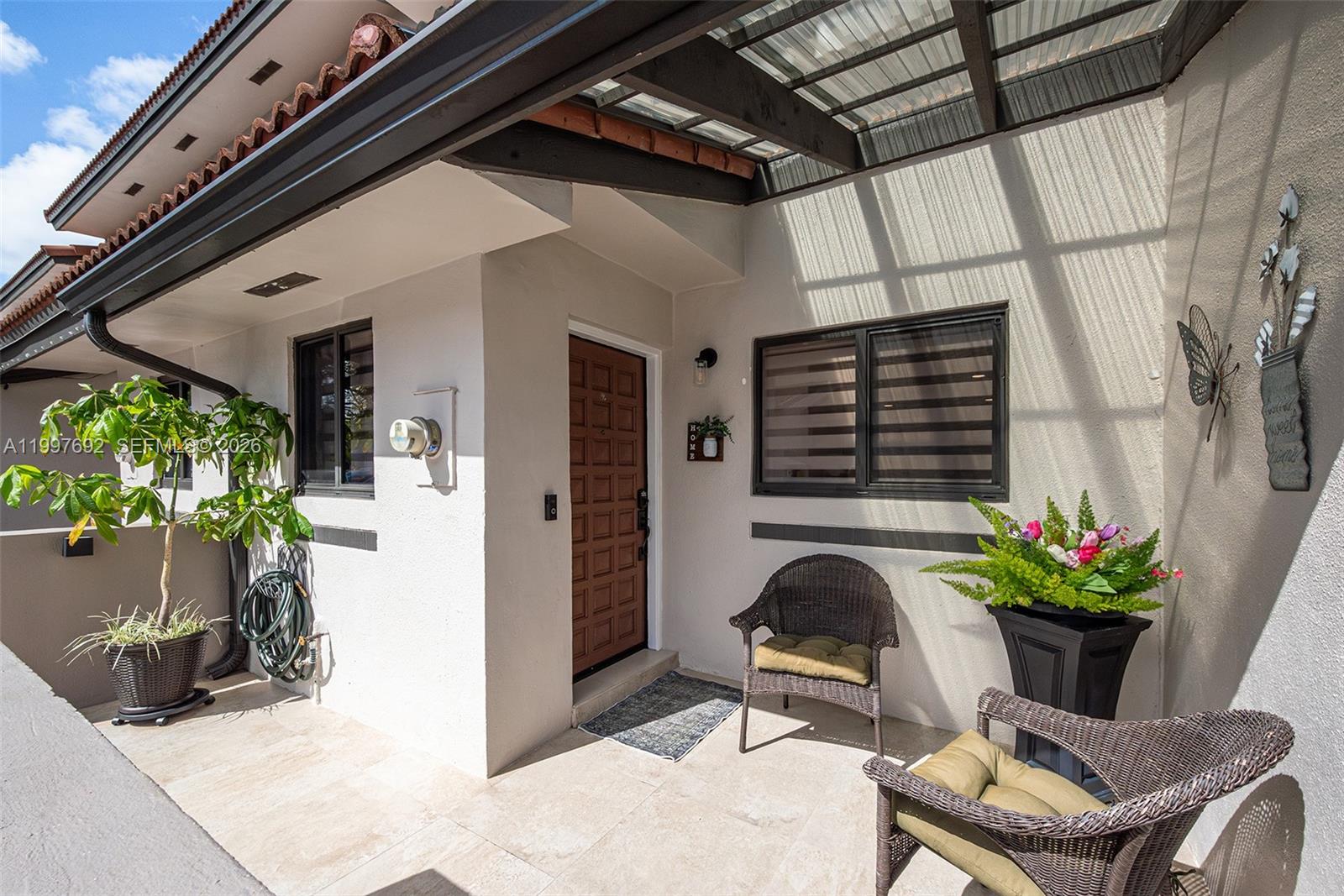 KENDALL LKS E LAKEVIEW TH - Residential