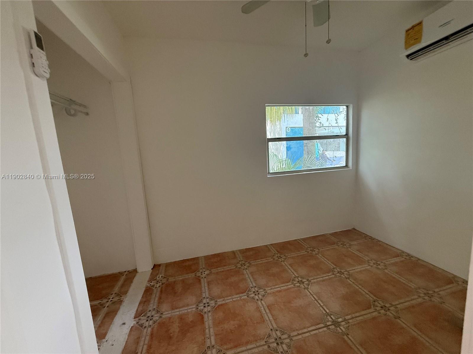 AVACADO PARK - Residential Lease