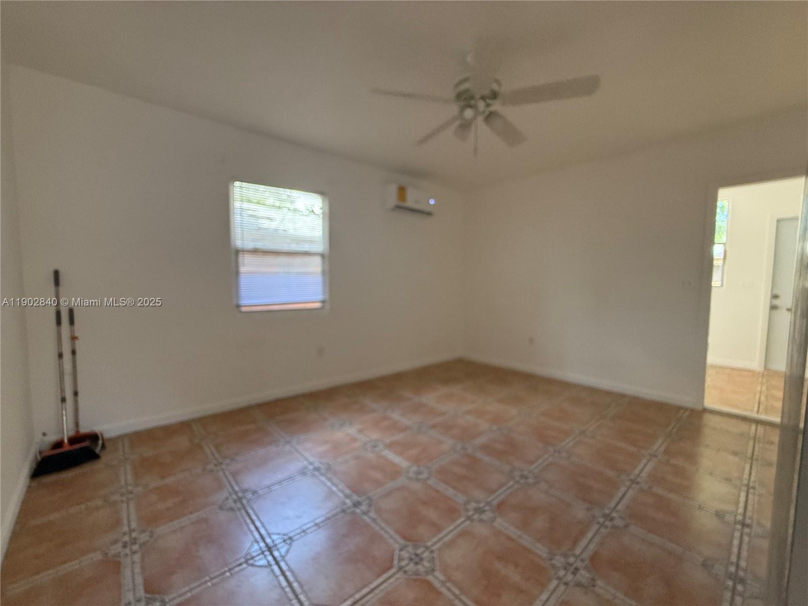 AVACADO PARK - Residential Lease