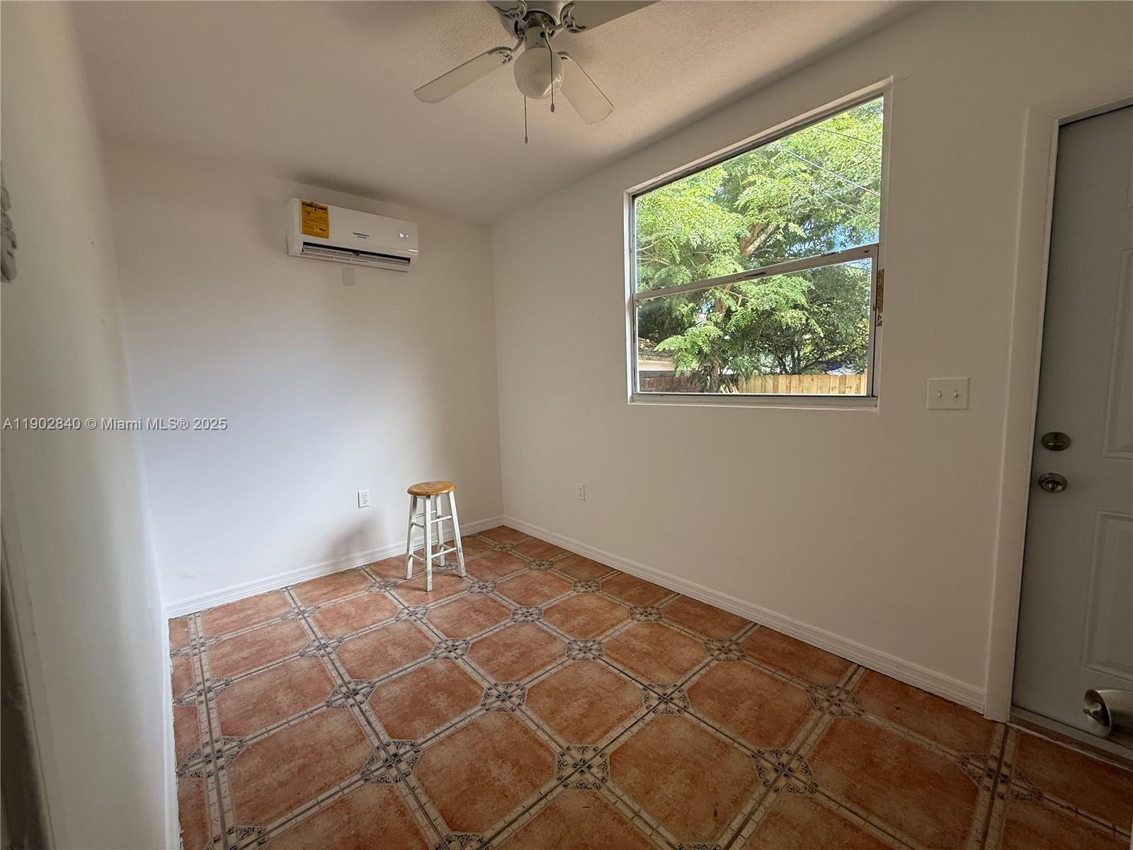 AVACADO PARK - Residential Lease