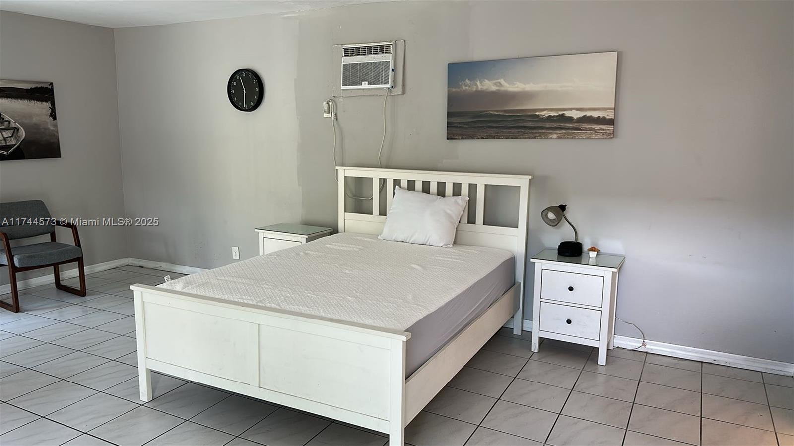 ISLE OF VENICE APTS INC C - Residential Lease