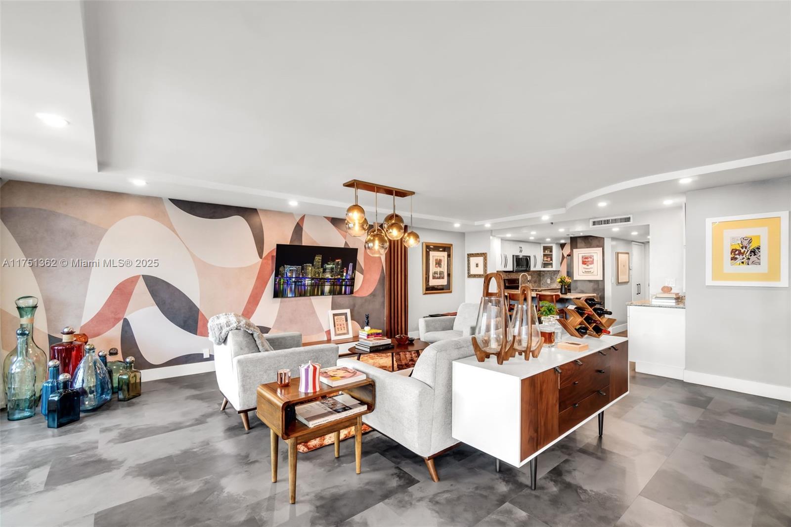 VENETIA CONDO - Residential