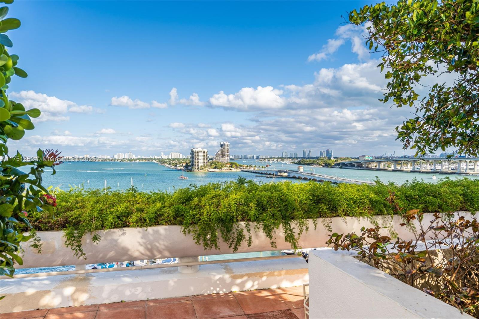 VENETIA CONDO - Residential