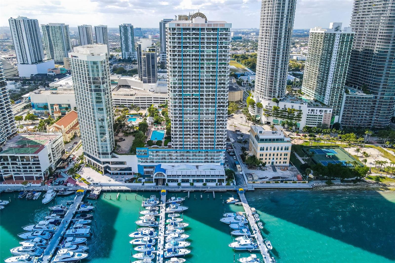 VENETIA CONDO - Residential