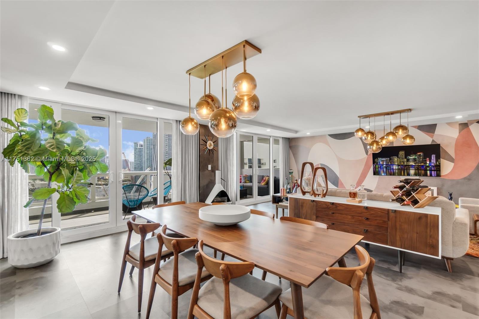 VENETIA CONDO - Residential