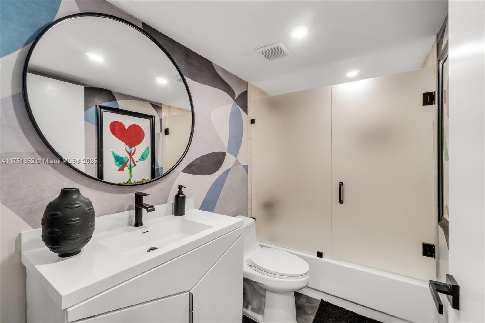 VENETIA CONDO - Residential