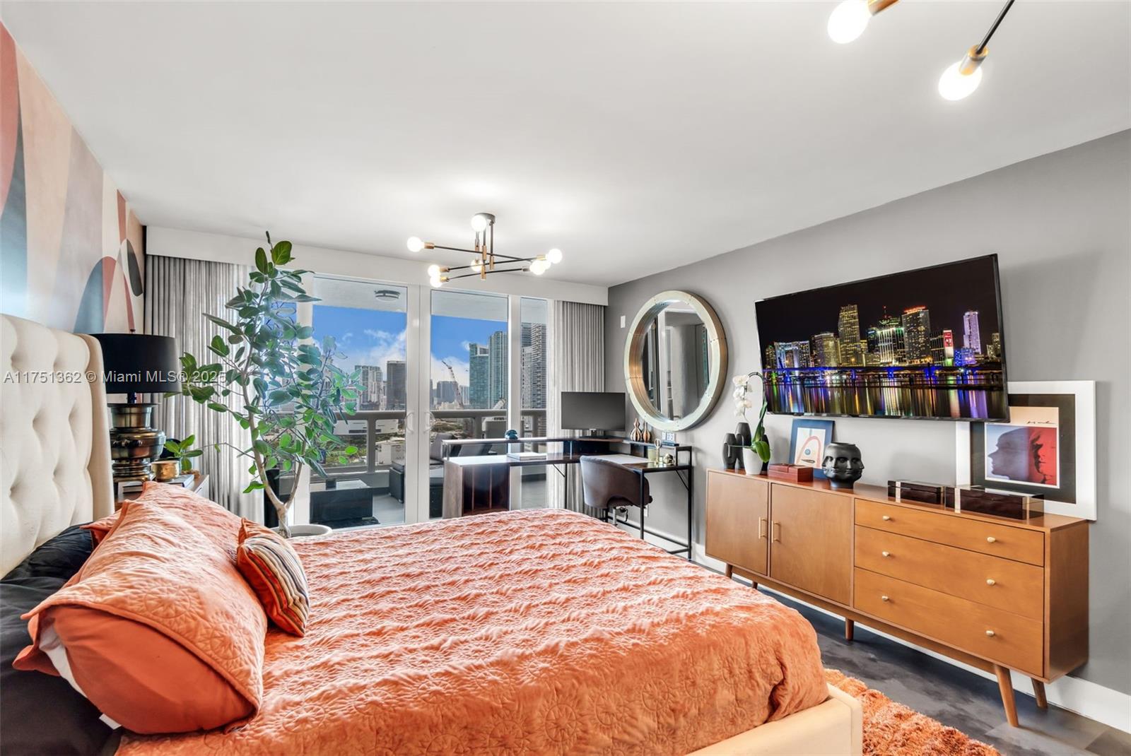 VENETIA CONDO - Residential