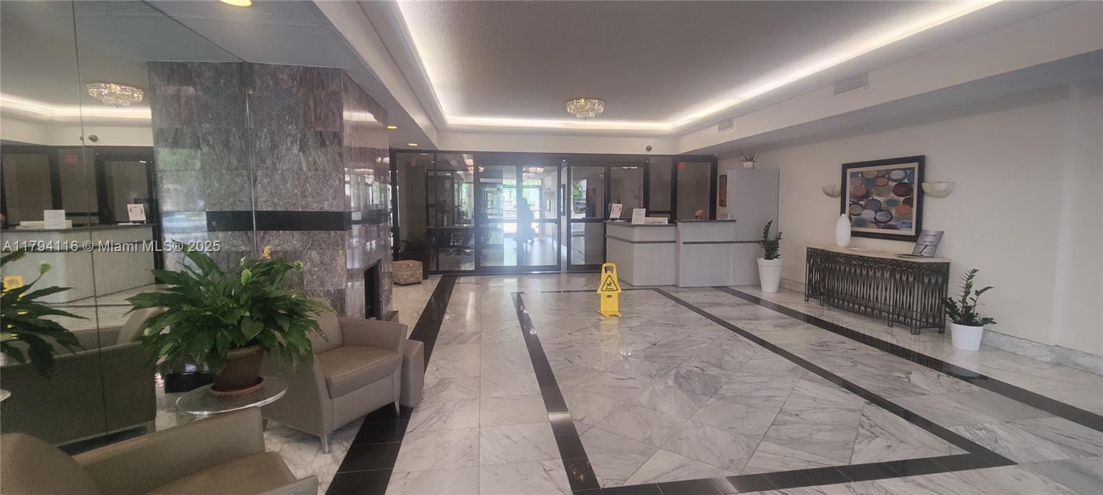 CANONGATE CONDO NO ONE - Residential