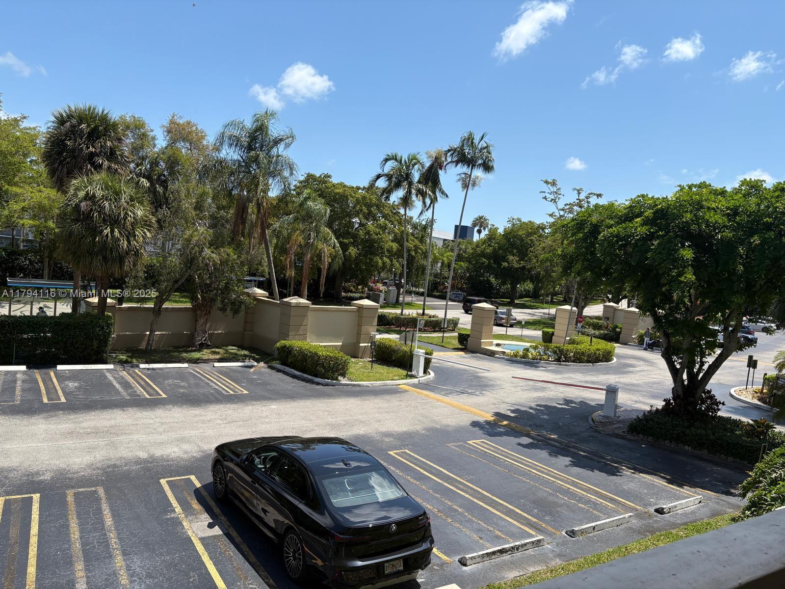 CANONGATE CONDO NO ONE - Residential