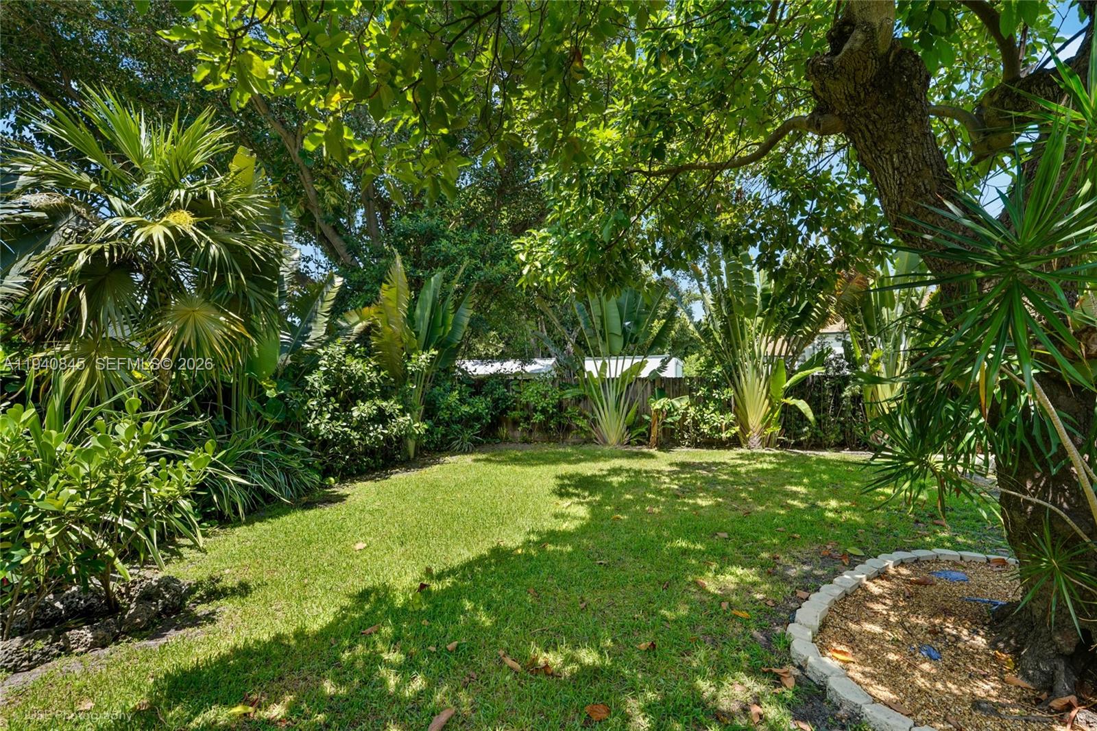 NO SHORE CREST - Residential