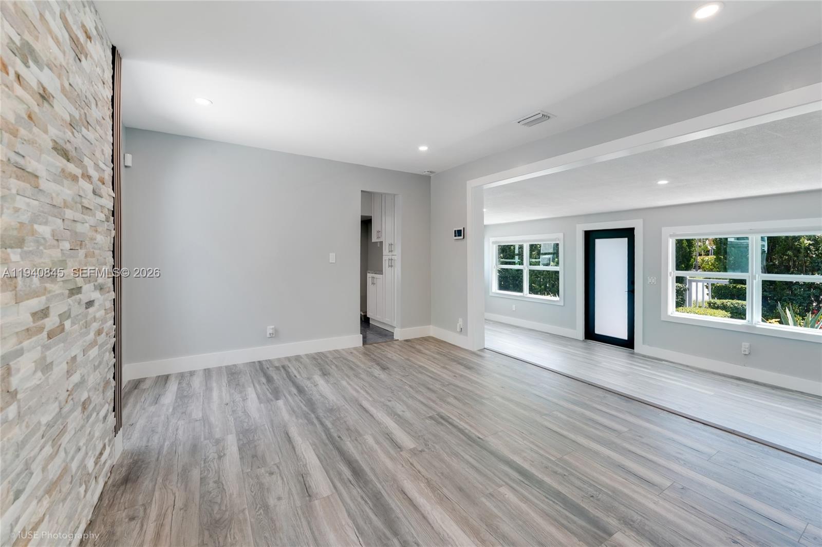 NO SHORE CREST - Residential